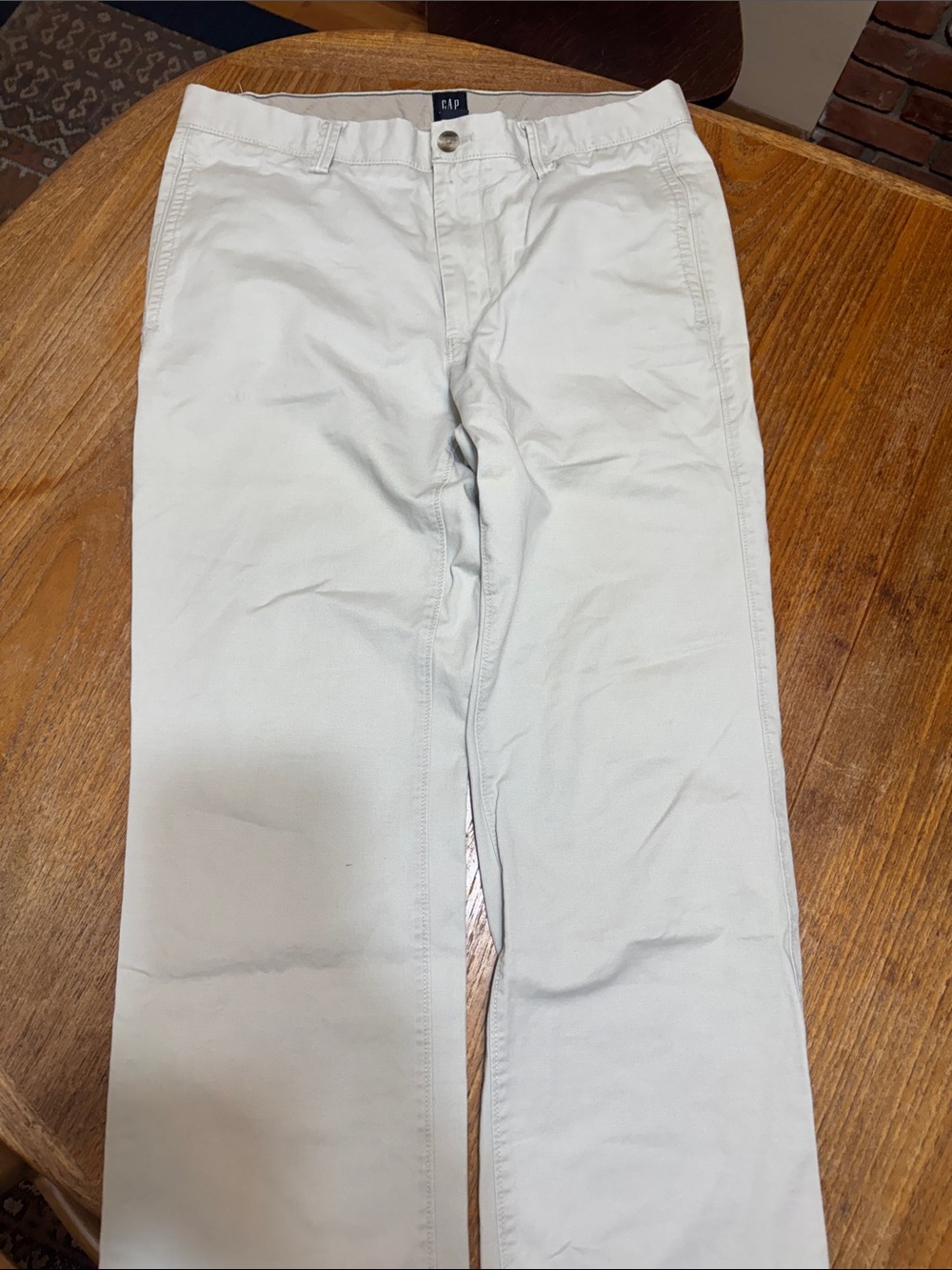 GAP Men’s Chino Pants in Light Cream